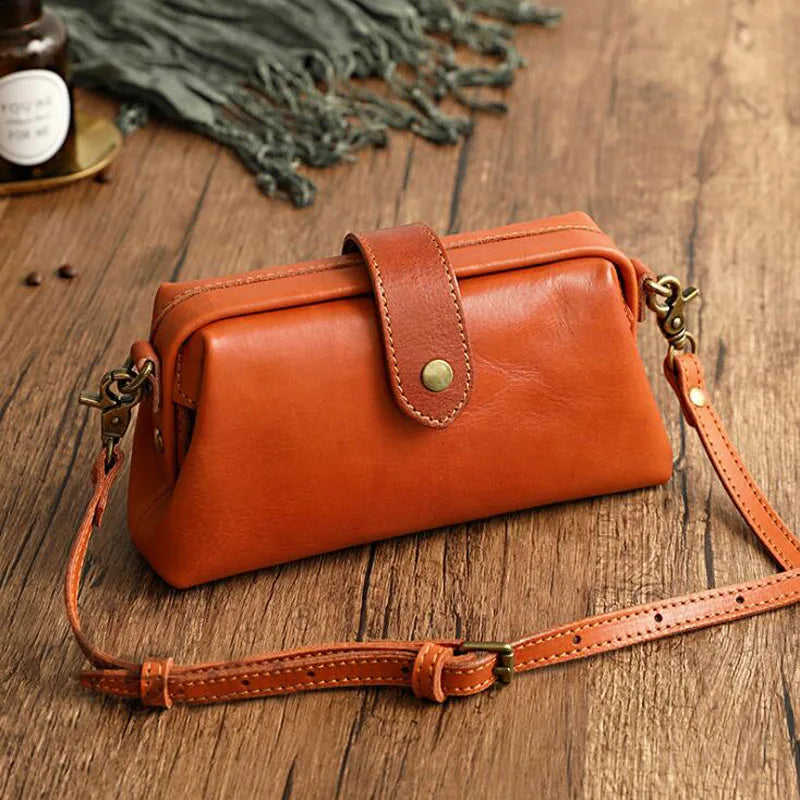 Ava Frame Crossbody